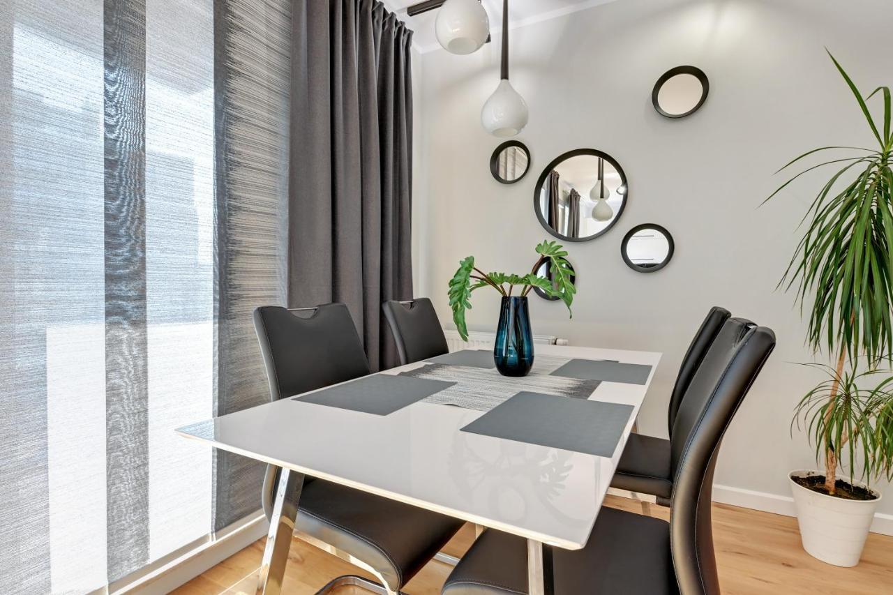Chmielna Park - City Center & Parking By Downtown Apartments Gdansk Ngoại thất bức ảnh